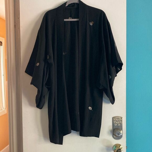 Japanese Style Black Kimono with Silver & Gold Leaf Embroidery- One Size -Unworn - Picture 5 of 11